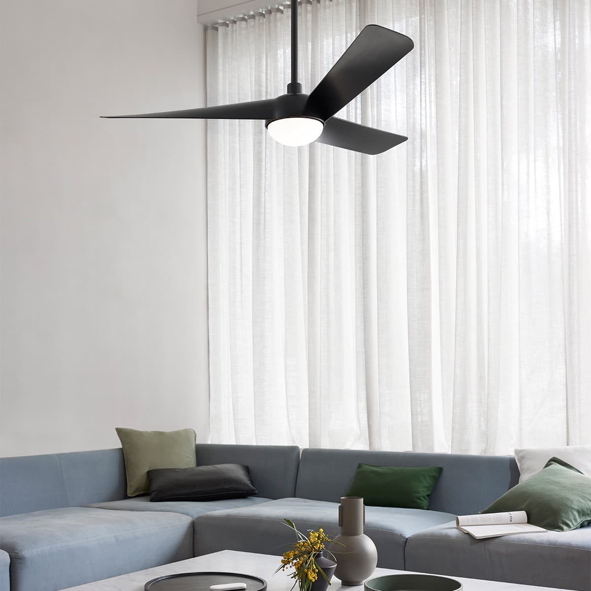 Osprey 132cm DC Fan with Light in Black